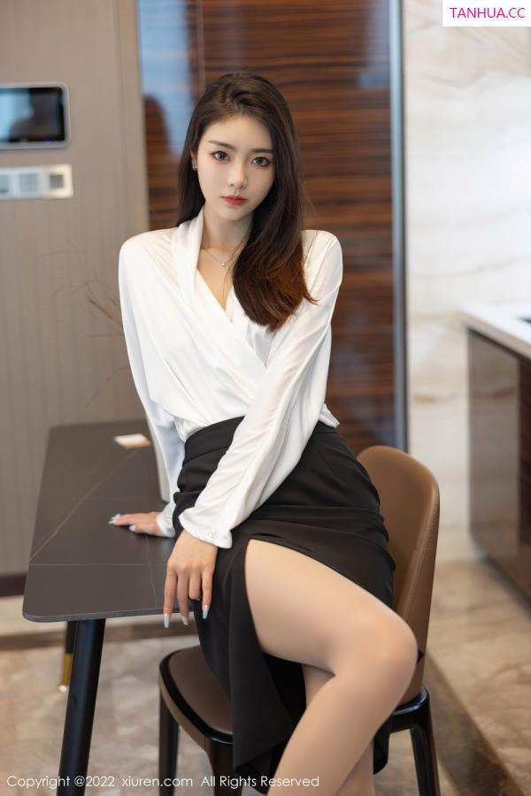 可乐Vicky  [XiuRen]高清写真图 2022.04.14 No.4869 可樂Vicky第5张图片